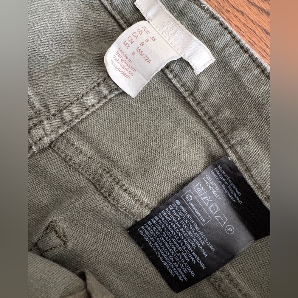 H&M Dark Green Womens Shorts size 8 - Picture 3 of 5